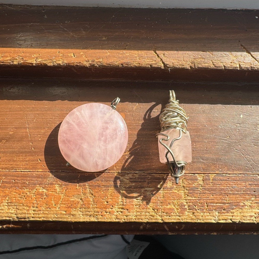 Lot of TWO rose quartz pendants. Stone of love 🫶🏻